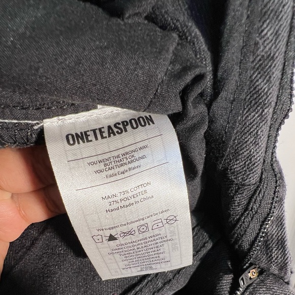 BLACK DISTRESSED JEANS // ONETEASPOON // size 29 🖤 - Picture 3 of 6